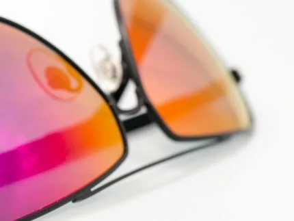 Lunettes de soleil Assinie, détail du verre miroir